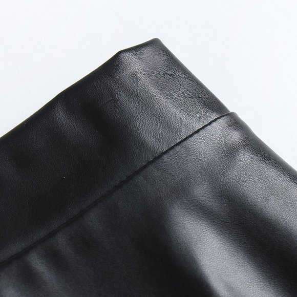 Black Preppy Womens Plus Solid PU Leather Flare Skirt - Picture 2 of 5